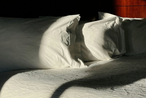 Comment bien dormir l’hiver : astuces pour un lit douillet