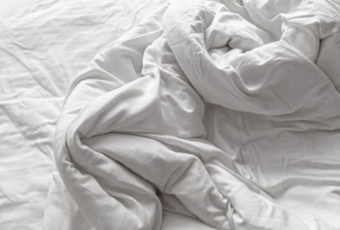 Tester un matelas en magasin : la méthode simple en 10 minutes (check-list)